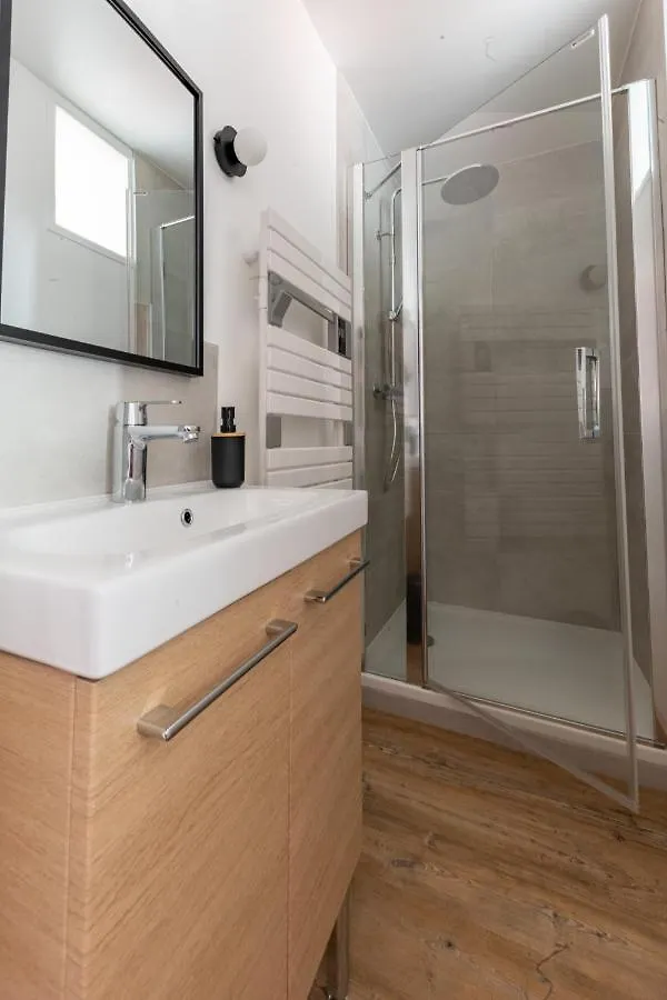 NOUVEAU - T2 Industriel - Quartier historique - WiFi - Parking - Netflix Hennebont Appartement