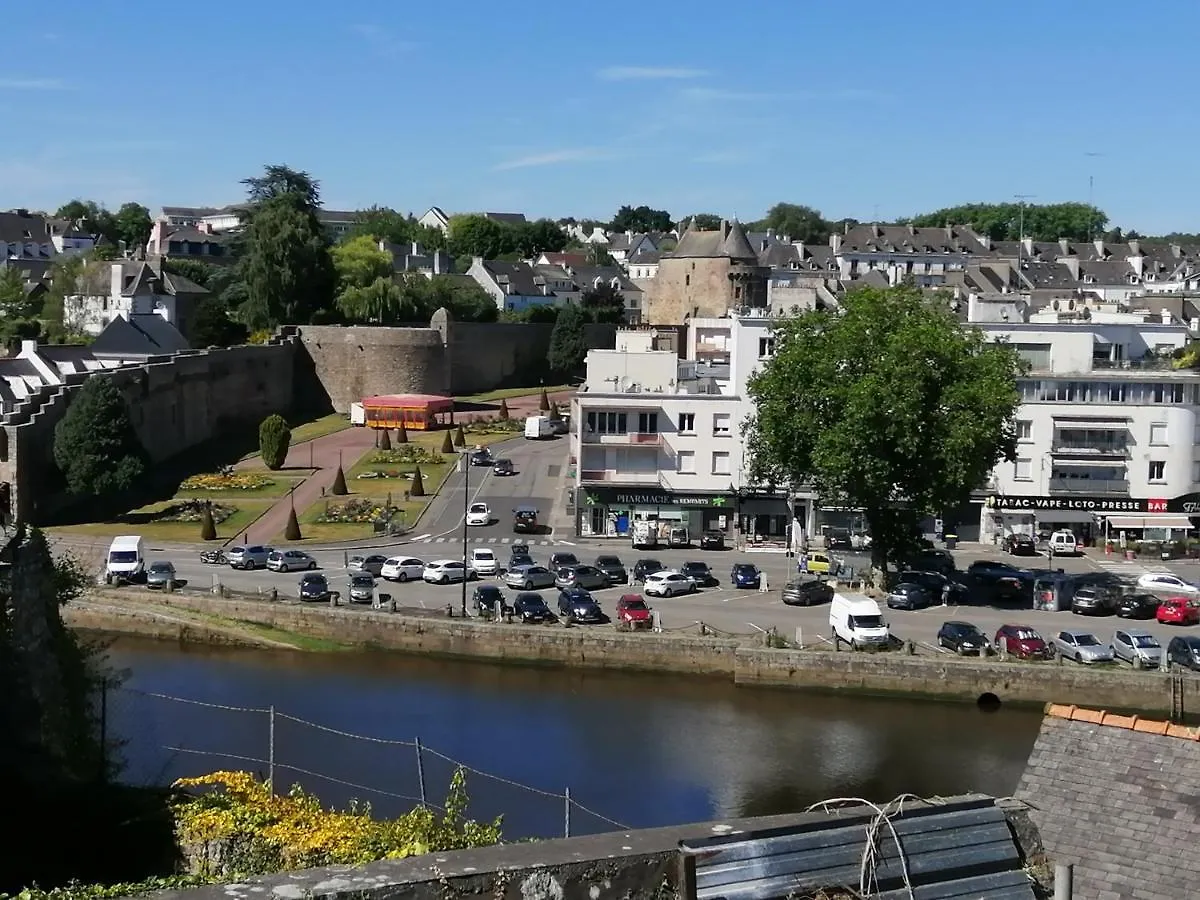 Appartement NOUVEAU - T2 Industriel - Quartier historique - WiFi - Parking - Netflix Hennebont